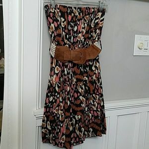 🍹Strapless belted dress 🍹 size S
